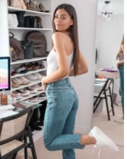 straight fits jeans