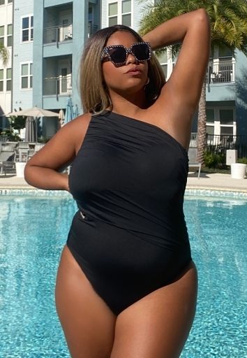 La Blanca Asymmetrical One shoulder swimsuits for FUPA Shirred one shoulder Plus size black