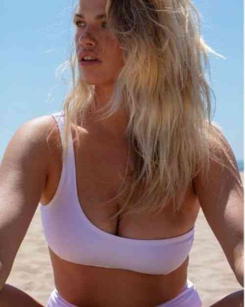 Swimsuit Model- Hailey Clauson