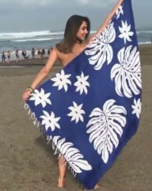 Beach Blanket How to wear a sarongs